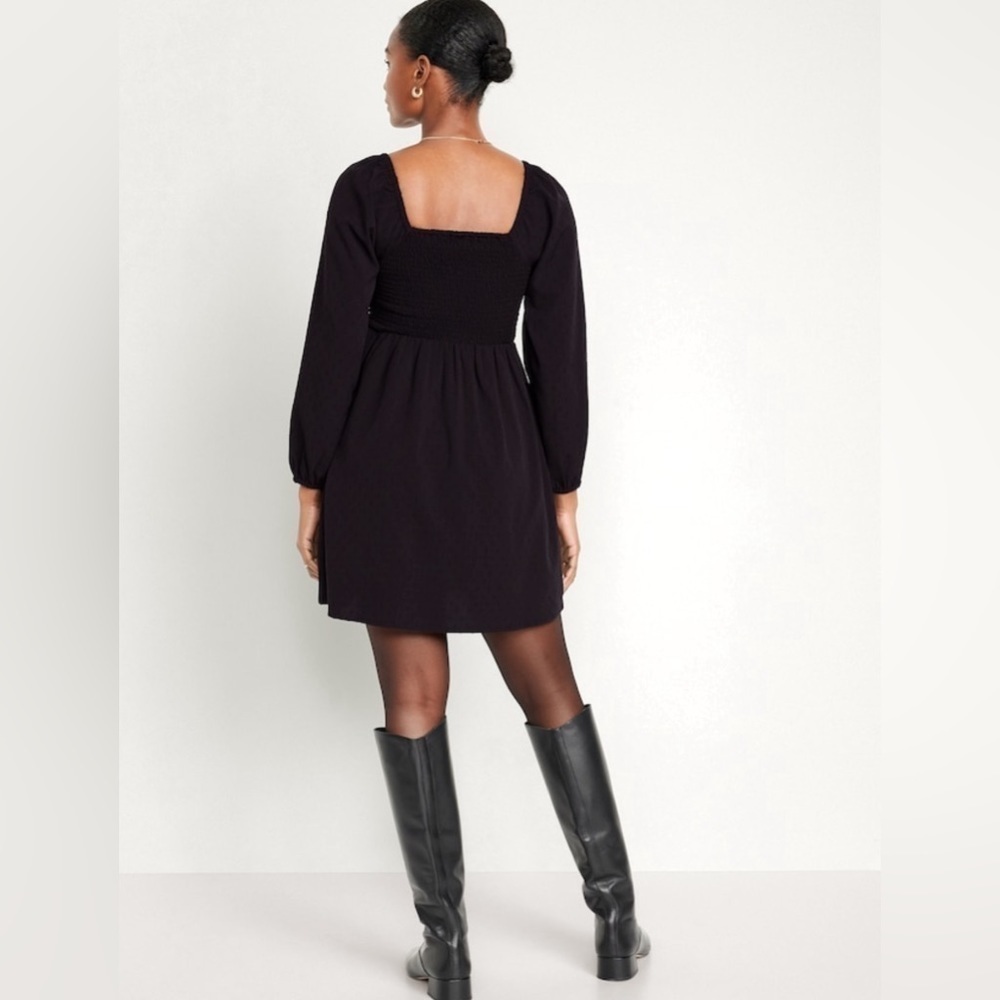 NWT! On Black Clip Dot Fit & Flare Long-Sleeve Mini Dress - Multiple Sizes💜 - Picture 5 of 10